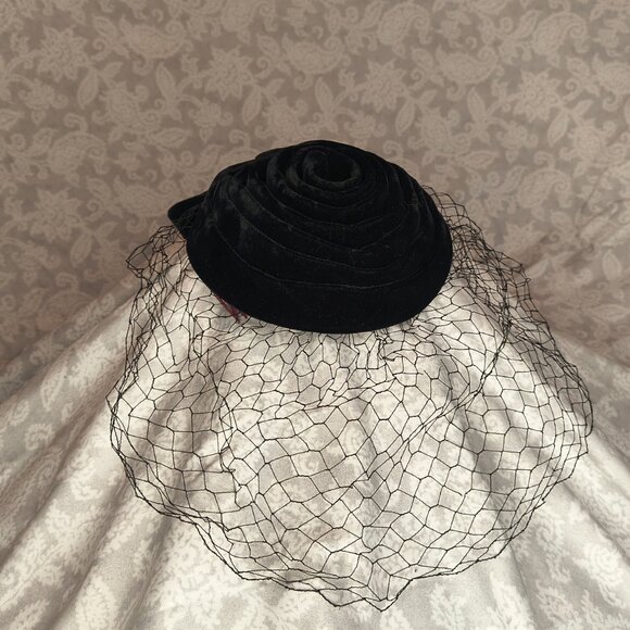 Black velvet spiral vintage funeral hat with 5\